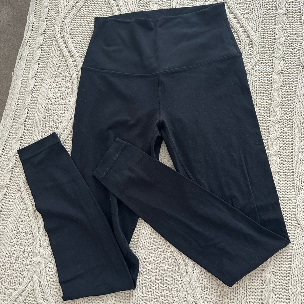 Lululemon Black Align 28” Leggings in Size 6